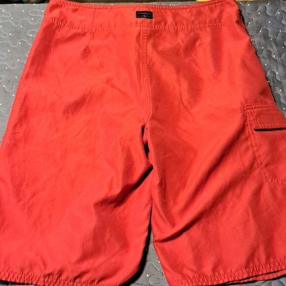 O'Neill Red board shorts size 28 - Picture 4 of 4